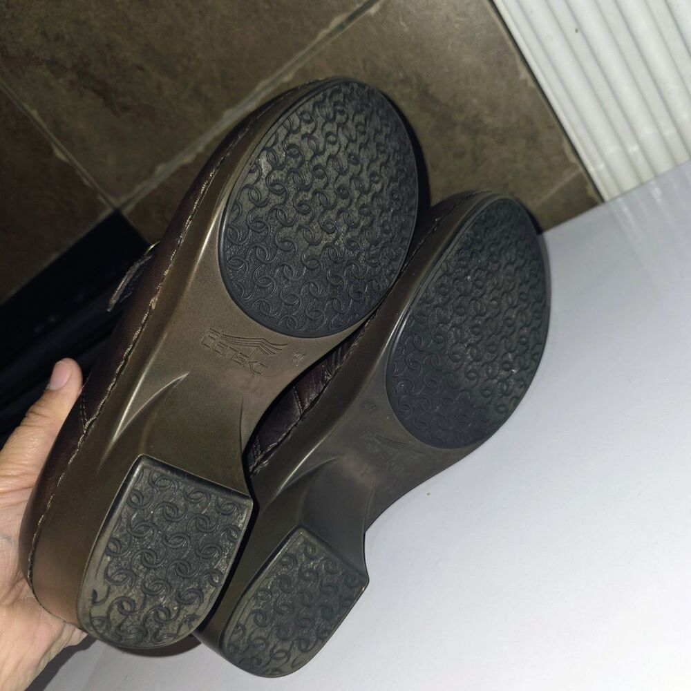 DANSKO TAMARA Sz 10.5/11 Distressed Brown Leather Buckle Pro Clog Ankle Booties - Picture 9 of 12